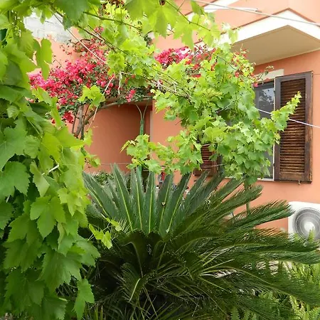 Bed & Breakfast Da Elena Cabras